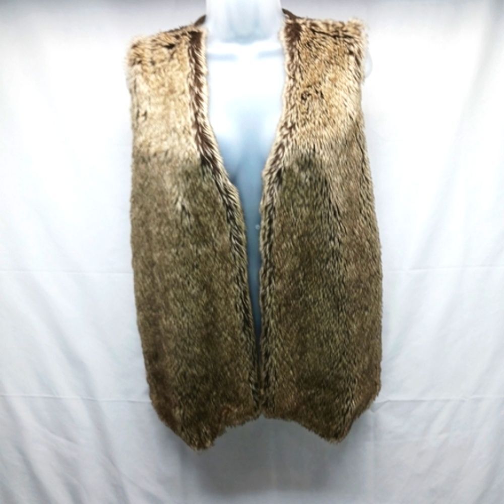 New Direction Open Front Faux Fur Ribbed Sweater Vest Womans XL. Layering.......
